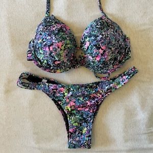 VS black base multicolor bikini